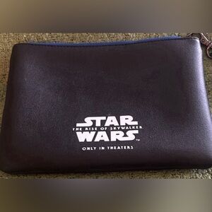 Star Wars Toiletry Bag with removable lobster claw keychain tag new condition
